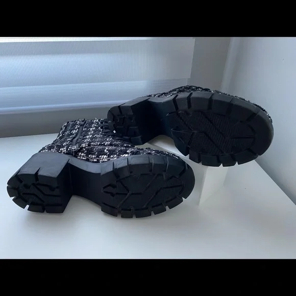 Design Lab Tweed Booties - Picture 2 of 5